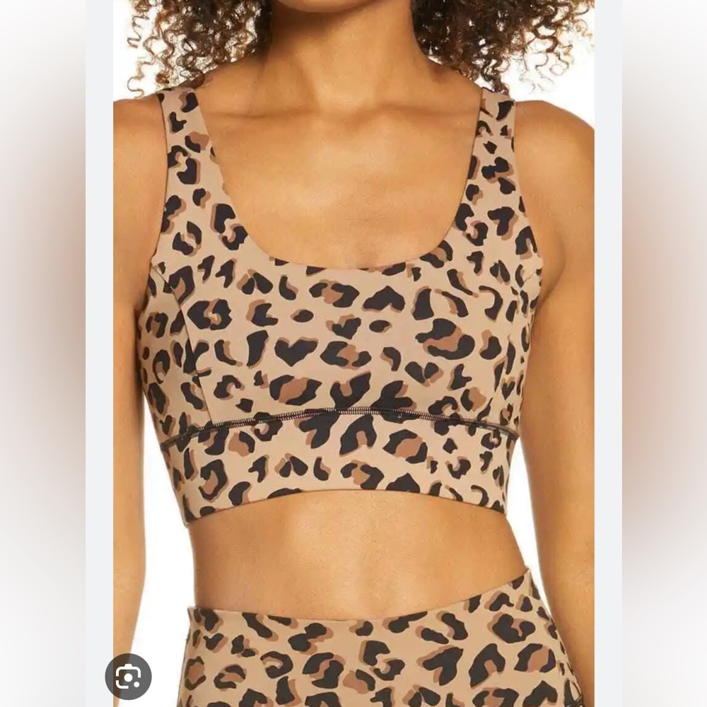 IVL Cheetah Workout Set - Picture 3 of 10